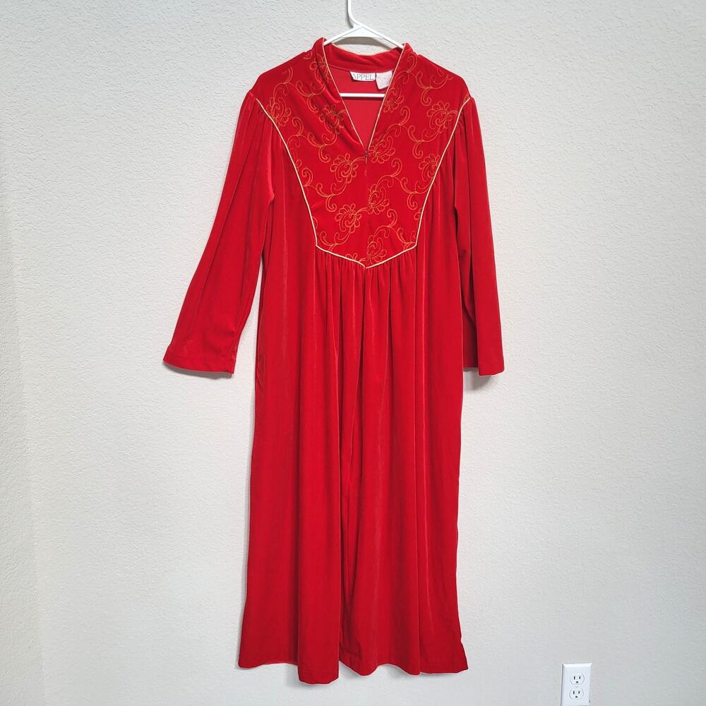 Appel Vintage Robe Womens Medium Red Velour  Long Sleeve Embroidered 80s Winter